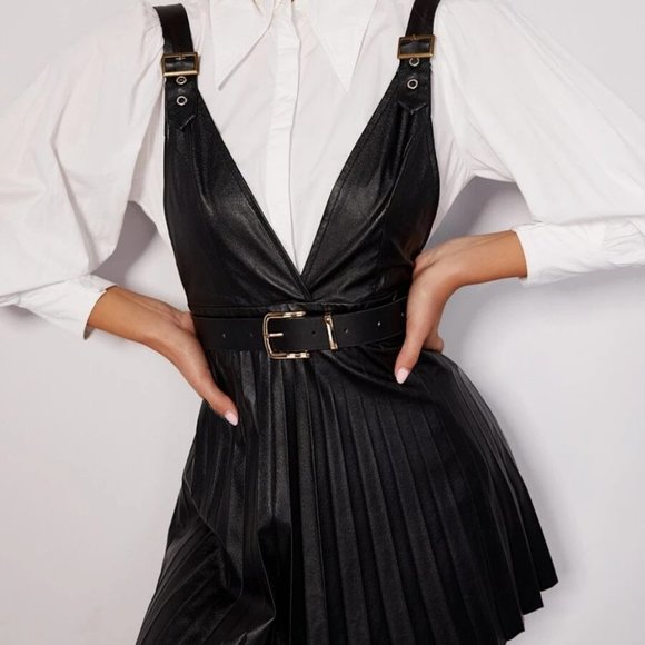 Pleated Overall Mini Dress Black - Picture 5 of 5